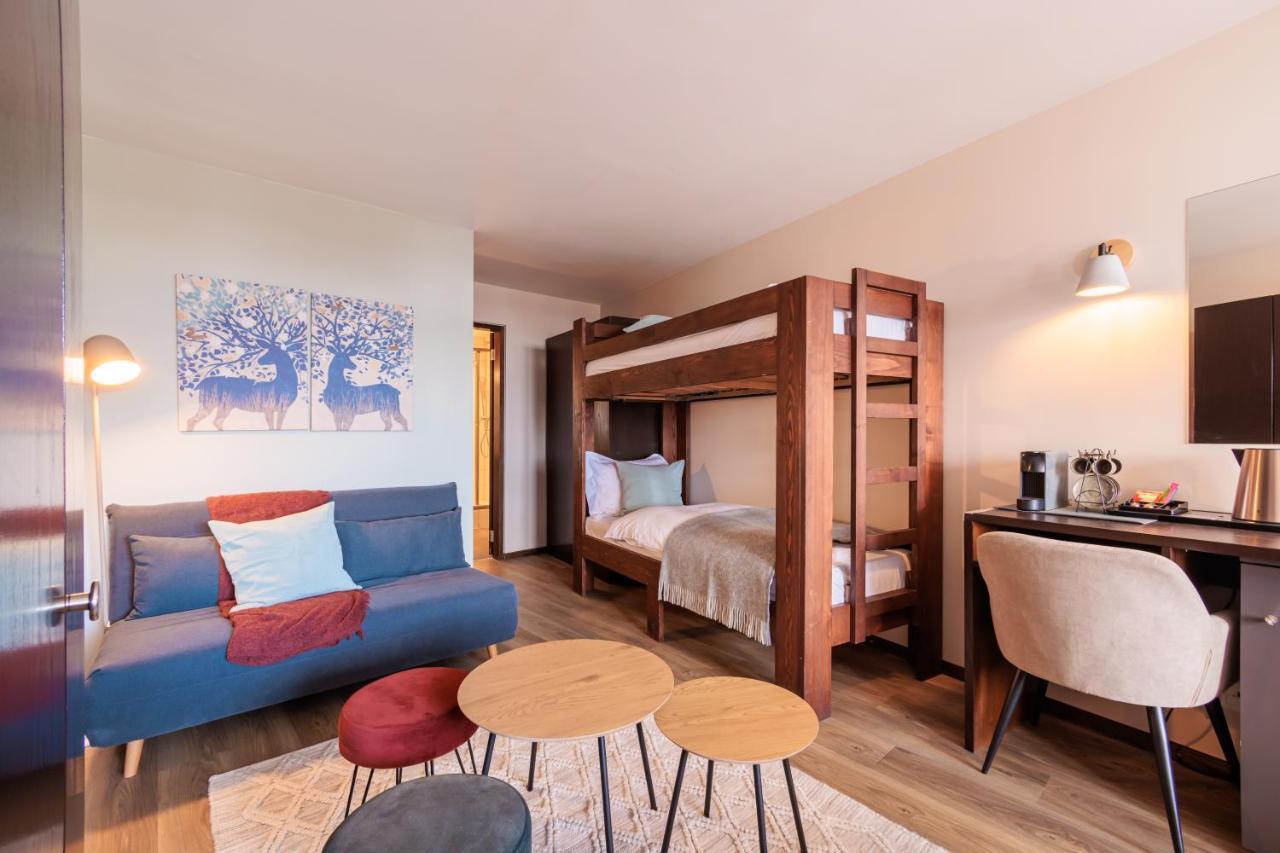 No 8 Bed & Bar Hotel Verbier Exterior photo