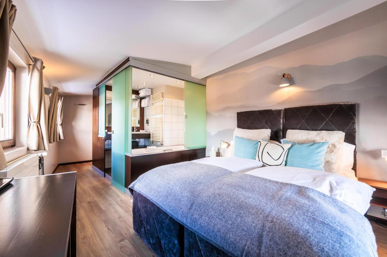 No 8 Bed & Bar Hotel Verbier Exterior photo